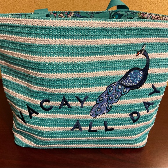 VERA BRADLEY BEACH TOTE! BRAND NEW WITH TAGS!!!!! - Picture 2 of 8